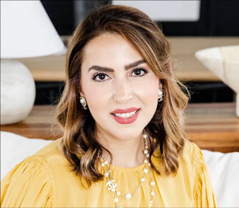 Portrait of Dr. Sara Arian